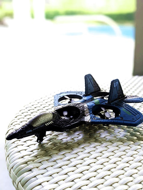 2.4G ラジコンドローン戦闘機  空中回転、ホバリング、らせん飛行!6軸ジャイロ搭載グライダー飛行機